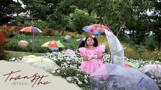 Bé Trang Thư - Chiếc Dù Xinh Xinh
