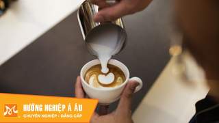Hướng Nghiệp Á Âu - Học Pha Chế: Cách pha chế cà phê latte art cơ bản đơn giản